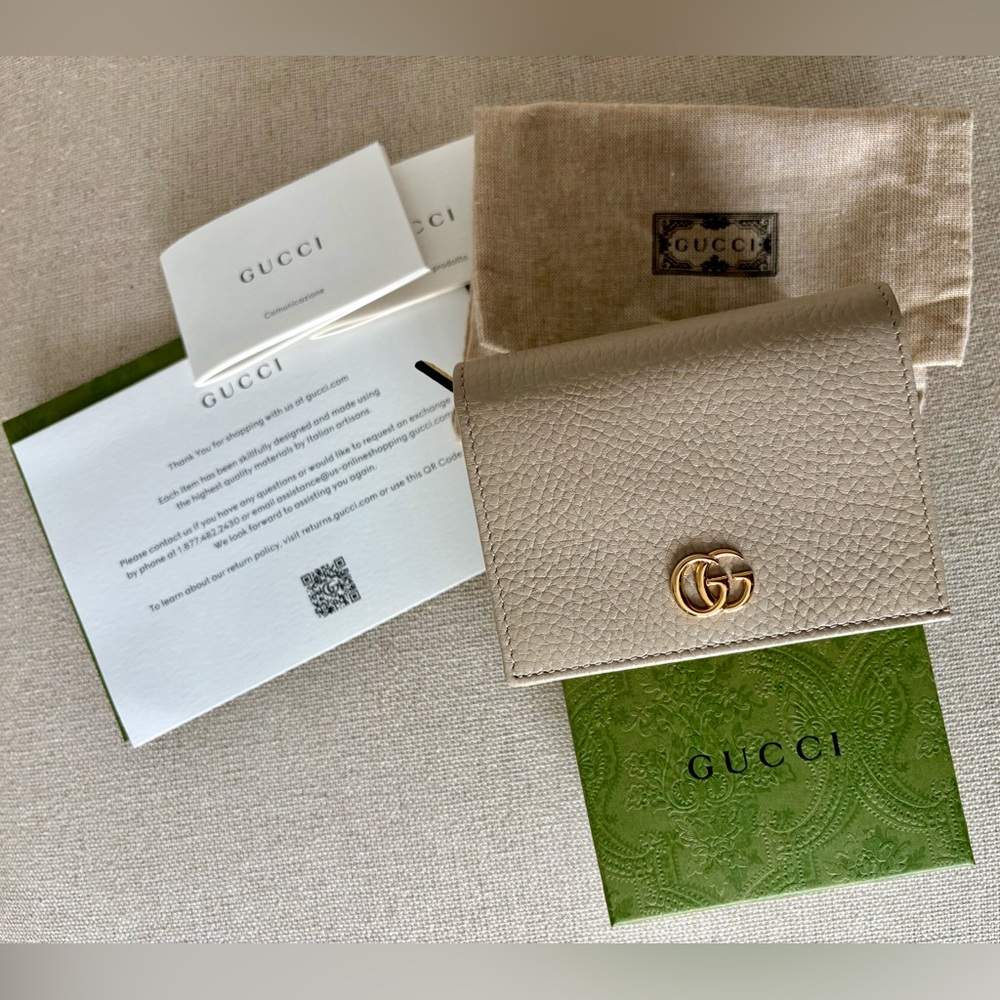 Never Used Gucci GG Marmont Card Case Wallet